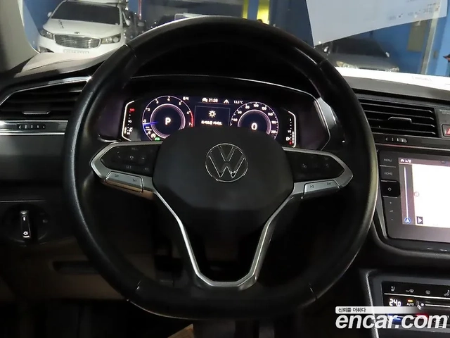VW Tiguan PRESTIGE - автомобили, коли, обяви за нови и употребявани 9