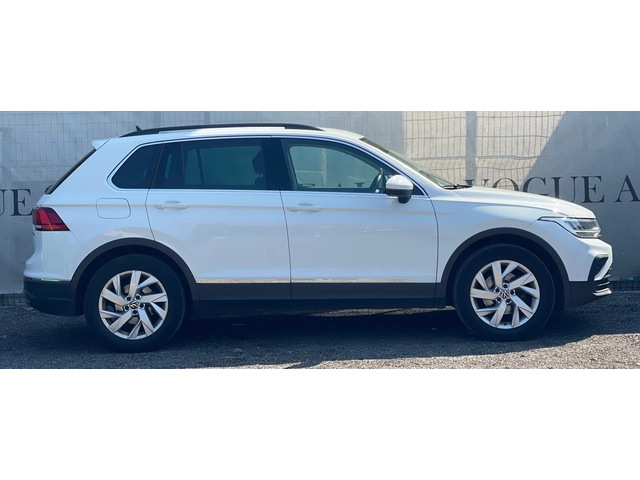 VW Tiguan 2.0TDI* 4MOTION* 92 000KM* FACELIFT - автомобили, коли, обяви за нови и употребявани 4
