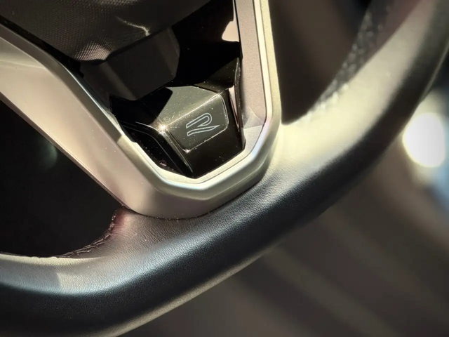 VW Tiguan Acciden Free|Ventilated Seats|PanRoof|Heated Steer All Wheel Drive - автомобили, коли, обяви за нови и употребявани 11