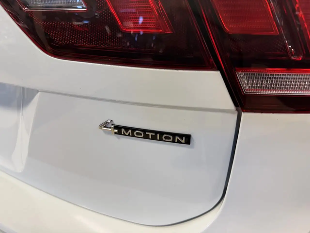 VW Tiguan COMFORTLINE 7 PASS AWD LEATHER PAN/ROOF B/SPOT CAM All Wheel Drive - автомобили, коли, обяви за нови и употребявани 11