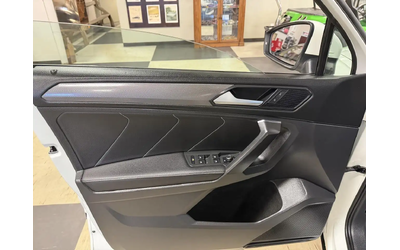 VW Tiguan COMFORTLINE 7 PASS AWD LEATHER PAN/ROOF B/SPOT CAM All Wheel Drive - автомобили, коли, обяви за нови и употребявани 13
