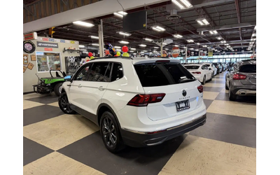 vw-tiguan-comfortline-7-pass-awd-leather-pan-roof-b-spot-cam-all-wheel-drive - 4