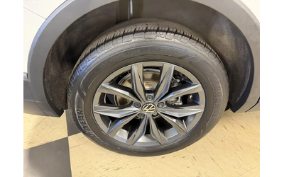 VW Tiguan COMFORTLINE 7 PASS AWD LEATHER PAN/ROOF B/SPOT CAM All Wheel Drive - автомобили, коли, обяви за нови и употребявани 8