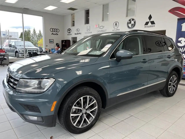 VW Tiguan COMFORTLINE / AWD + TOIT + GPS + CAMERA + CUIR +++ - автомобили, коли, обяви за нови и употребявани 0