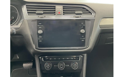 VW Tiguan COMFORTLINE / AWD + TOIT + GPS + CAMERA + CUIR +++ - автомобили, коли, обяви за нови и употребявани 17