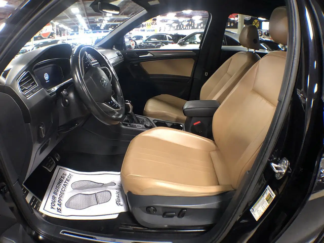 VW Tiguan COMFORTLINE R-LINE B/EDITION AWD LEATHER PAN/ROOF All Wheel Drive - автомобили, коли, обяви за нови и употребявани 17