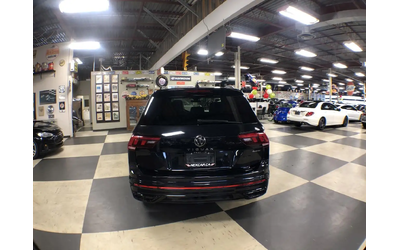 vw-tiguan-comfortline-r-line-b-edition-awd-leather-pan-roof-all-wheel-drive - 5