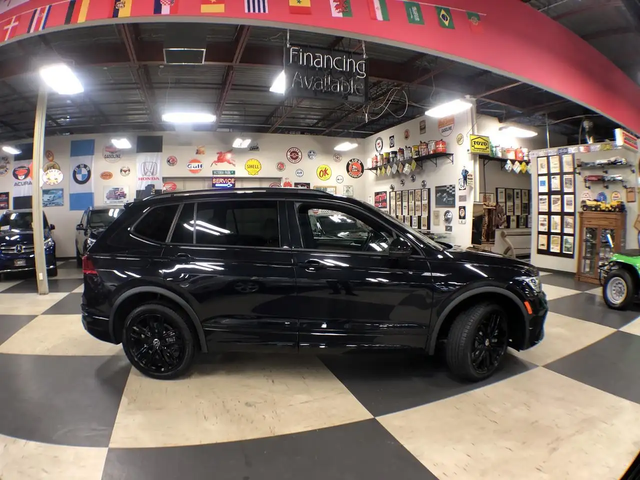 VW Tiguan COMFORTLINE R-LINE B/EDITION AWD LEATHER PAN/ROOF All Wheel Drive - автомобили, коли, обяви за нови и употребявани 7