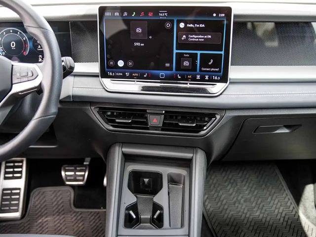 VW Tiguan Comfortline R-Line Black Edition All Wheel Drive - автомобили, коли, обяви за нови и употребявани 17