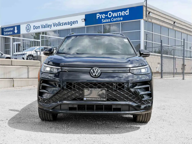 VW Tiguan Comfortline R-Line Black Edition All Wheel Drive - автомобили, коли, обяви за нови и употребявани 1