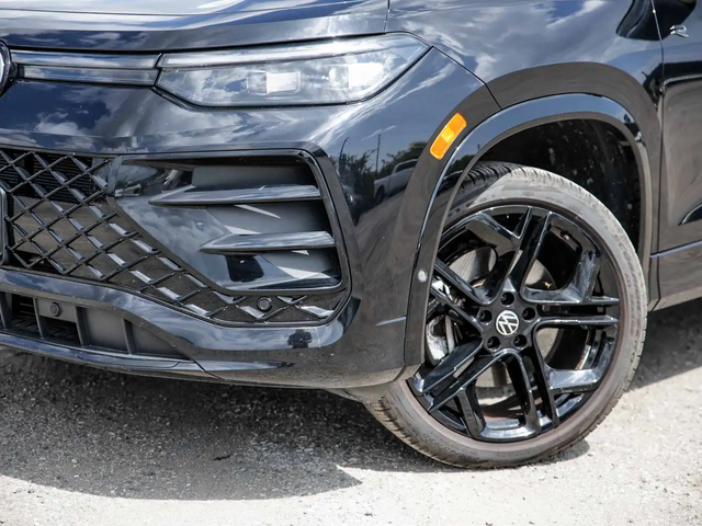 VW Tiguan Comfortline R-Line Black Edition All Wheel Drive - автомобили, коли, обяви за нови и употребявани 8