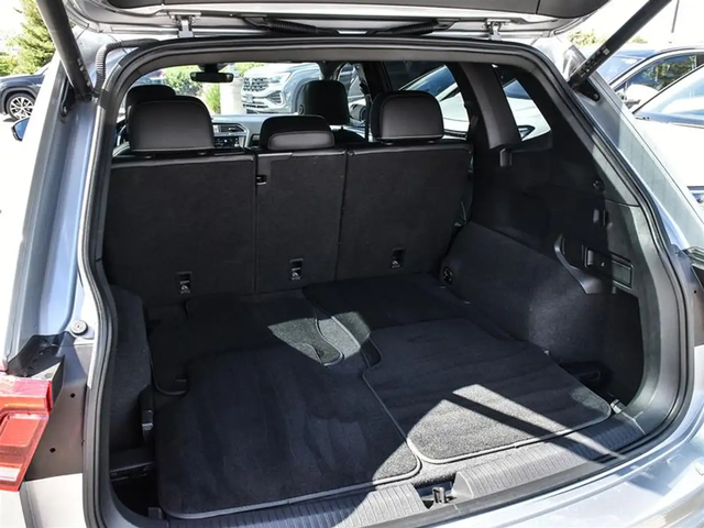 VW Tiguan Highline 2.0T 8sp at w/Tip 4M All Wheel Drive - автомобили, коли, обяви за нови и употребявани 8