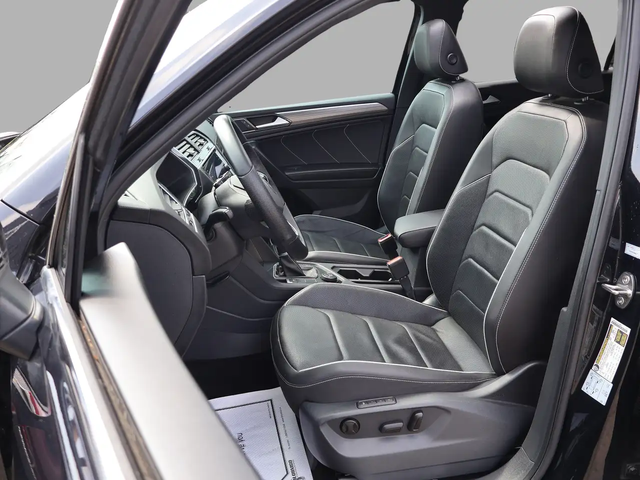 VW Tiguan HIGHLINE R-LINE 4MOTION *ACCIDENT FREE*SERVICE RECORDS*7 SEATES* CAMERA NAV BLUETOOTH LEATHER HEATED SEATS PANO ROOF CRUI All Wheel Drive - автомобили, коли, обяви за нови и употребявани 13
