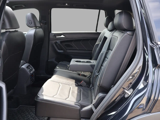 VW Tiguan HIGHLINE R-LINE 4MOTION *ACCIDENT FREE*SERVICE RECORDS*7 SEATES* CAMERA NAV BLUETOOTH LEATHER HEATED SEATS PANO ROOF CRUI All Wheel Drive - автомобили, коли, обяви за нови и употребявани 15