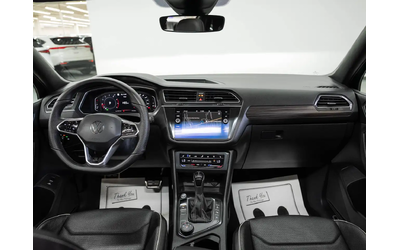 VW Tiguan HIGHLINE R-LINE AWD | Nav | Panoroof | CarPlay All Wheel Drive - автомобили, коли, обяви за нови и употребявани 10