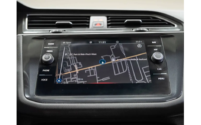 VW Tiguan HIGHLINE R-LINE AWD | Nav | Panoroof | CarPlay All Wheel Drive - автомобили, коли, обяви за нови и употребявани 18