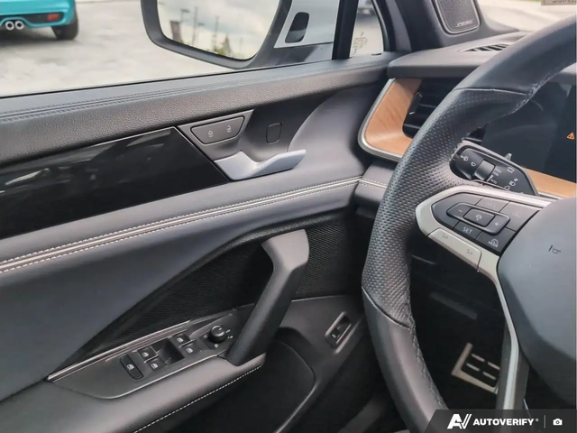 VW Tiguan Highline Turbo R-Line Highline Turbo R All Wheel Drive - автомобили, коли, обяви за нови и употребявани 16