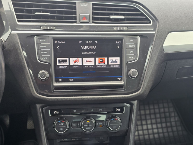 VW Tiguan R-Line DSG 4motion 2018 - автомобили, коли, обяви за нови и употребявани 10