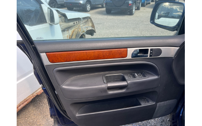 VW Touareg 2.5TDI-174к.с. Автоматик/ Кожа/ Подгрев/ Италия - автомобили, коли, обяви за нови и употребявани 10