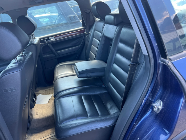 VW Touareg 2.5TDI-174к.с. Автоматик/ Кожа/ Подгрев/ Италия - автомобили, коли, обяви за нови и употребявани 7