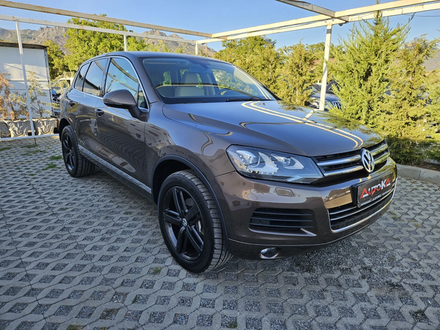 VW Touareg 3.0TDI-240кс= 8СКОРОСТИ= 4x4= LED= ПОДГРЕВ= НАВИ - автомобили, коли, обяви за нови и употребявани 1