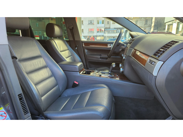 VW Touareg 3.0 Navig/Klimatronik/Avtomat/Facelift - автомобили, коли, обяви за нови и употребявани 11