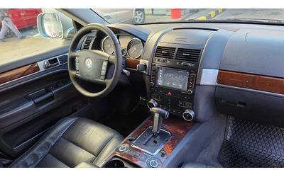 VW Touareg 3.0 Navig/Klimatronik/Avtomat/Facelift - автомобили, коли, обяви за нови и употребявани 9
