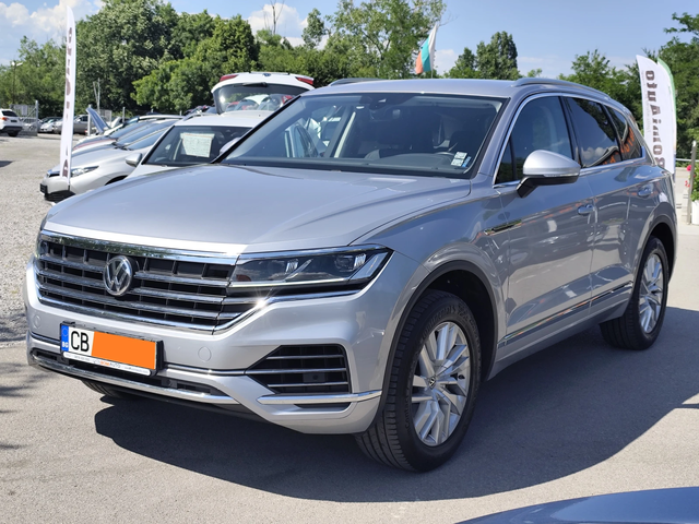 VW Touareg 3.0TDi* 4X4* VIRTUAL * ПОДГРЕВ*  LED* КОЖА* CARPLA - автомобили, коли, обяви за нови и употребявани 0