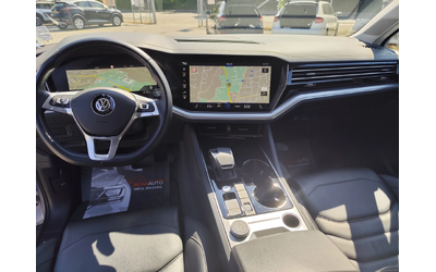 VW Touareg 3.0TDi* 4X4* VIRTUAL * ПОДГРЕВ*  LED* КОЖА* CARPLA - автомобили, коли, обяви за нови и употребявани 7