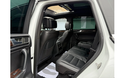 VW Touareg 3.0TDI FACELIFT R-LINE PANORAMA NAVI XENON - автомобили, коли, обяви за нови и употребявани 14
