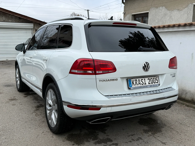 VW Touareg 3.0TDI FACELIFT R-LINE PANORAMA NAVI XENON - автомобили, коли, обяви за нови и употребявани 3