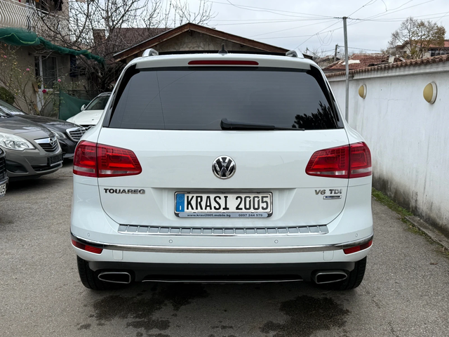 VW Touareg 3.0TDI FACELIFT R-LINE PANORAMA NAVI XENON - автомобили, коли, обяви за нови и употребявани 4
