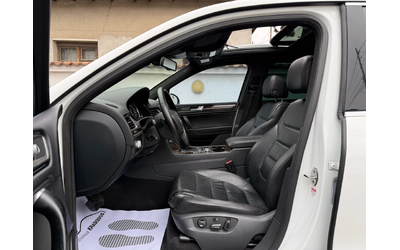 VW Touareg 3.0TDI FACELIFT R-LINE PANORAMA NAVI XENON - автомобили, коли, обяви за нови и употребявани 6