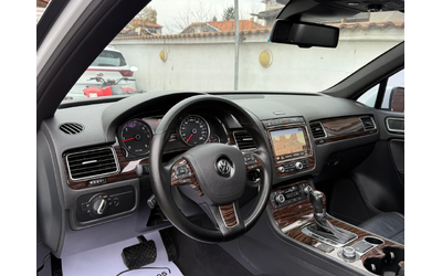 VW Touareg 3.0TDI FACELIFT R-LINE PANORAMA NAVI XENON - автомобили, коли, обяви за нови и употребявани 7