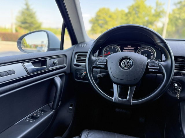 VW Touareg 3.0 TDI Сервизна история НЕ Е НА ВЪЗДУХ - автомобили, коли, обяви за нови и употребявани 18