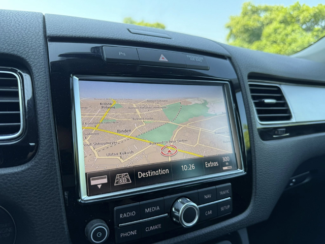 VW Touareg 3.0 TDI Сервизна история НЕ Е НА ВЪЗДУХ - автомобили, коли, обяви за нови и употребявани 21