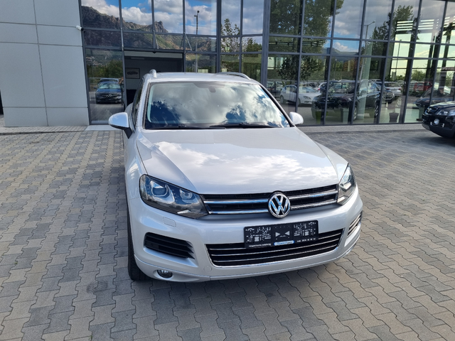 VW Touareg 3.0TDi-8 СКОРОСТИ * ОБСЛУЖЕН* ТОП СЪСТОЯНИЕ! - автомобили, коли, обяви за нови и употребявани 0