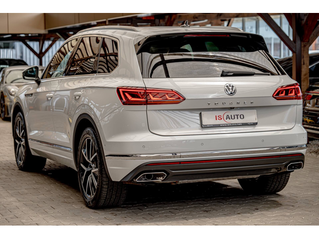 VW Touareg 3.0TDI/ACC/HuD/Virtual/Амбиент/Камера/Lane Assist/Matrix - автомобили, коли, обяви за нови и употребявани 4