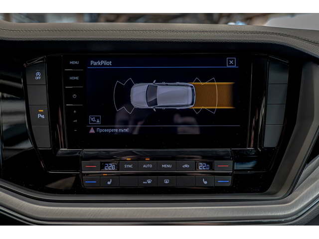 VW Touareg 3.0TDI/Elegance/4Motion/Lane Assist/F1/Isofix - автомобили, коли, обяви за нови и употребявани 11