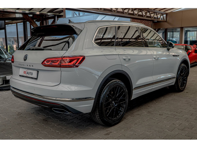 VW Touareg 3.0TDI/Elegance/4Motion/Lane Assist/F1/Isofix - автомобили, коли, обяви за нови и употребявани 5
