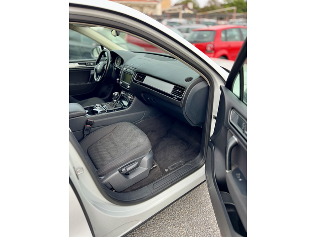 VW Touareg 3.0TDI TOP - автомобили, коли, обяви за нови и употребявани 6