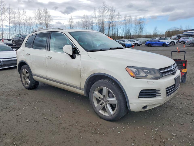 VW TOUAREG 3.6L 6 All Wheel Drive - автомобили, коли, обяви за нови и употребявани 3