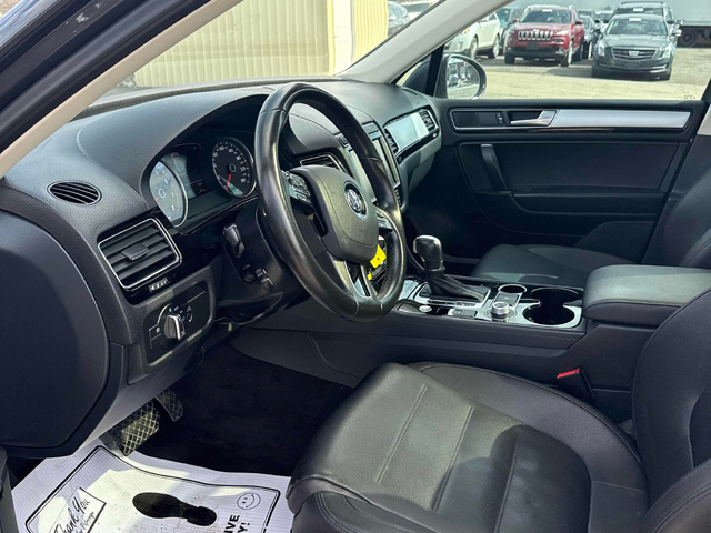 VW TOUAREG 3.6L 6cyl AWD - автомобили, коли, обяви за нови и употребявани 4