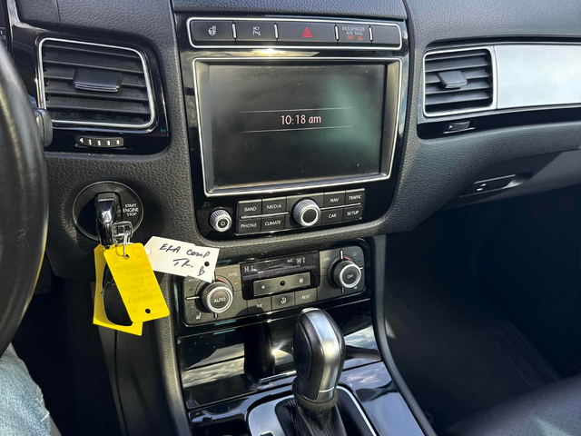 VW TOUAREG 3.6L 6cyl AWD - автомобили, коли, обяви за нови и употребявани 8