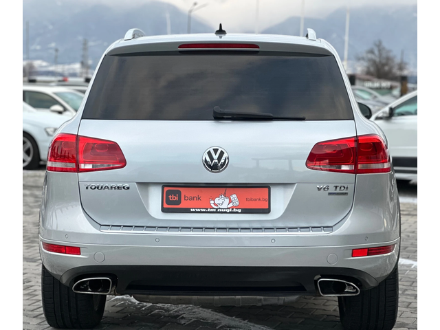 VW Touareg 3.0TDI* 239kc* BLUEMOTION* NAVI* LED* TOP* - автомобили, коли, обяви за нови и употребявани 4