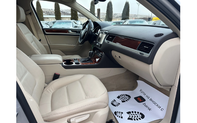 VW Touareg 3.0TDI* 239kc* BLUEMOTION* NAVI* LED* TOP* - автомобили, коли, обяви за нови и употребявани 8