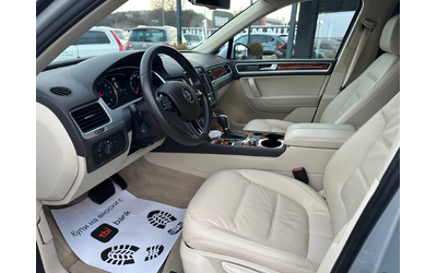 VW Touareg 3.0TDI* 239kc* BLUEMOTION* NAVI* LED* TOP* - автомобили, коли, обяви за нови и употребявани 9