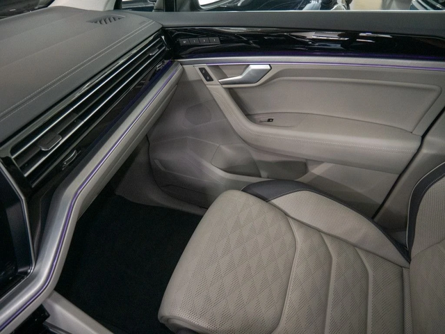 VW Touareg 3.0 V6 TDI - автомобили, коли, обяви за нови и употребявани 11