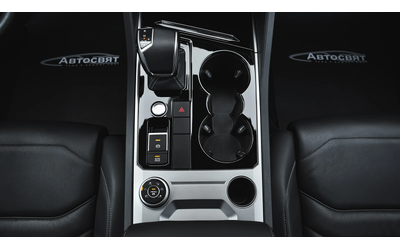 VW Touareg R-Line 3.0 TDI V6 4Motion Tiptronic - автомобили, коли, обяви за нови и употребявани 9