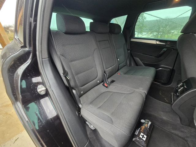 VW Touareg 3.0TDI 239к.с 4х4 tiptronic - автомобили, коли, обяви за нови и употребявани 13